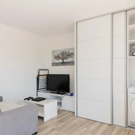 Villa Kristina - Makarska By Guide